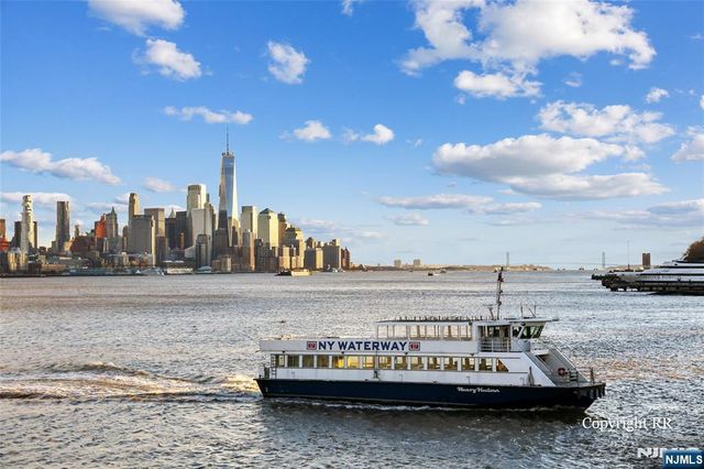 600 Harbor Boulevard 0928, Weehawken, NJ 07086