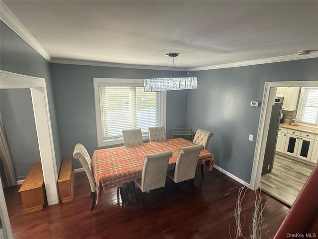 43 Dewitt Street, Valley Stream, NY 11580