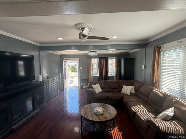 43 Dewitt Street, Valley Stream, NY 11580