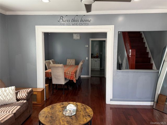 43 Dewitt Street, Valley Stream, NY 11580