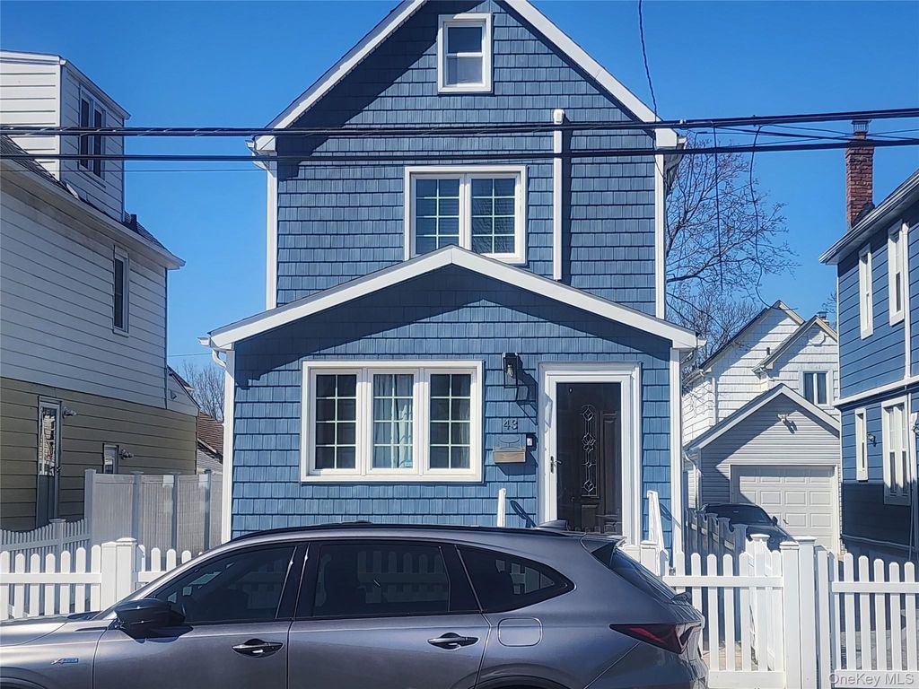 43 Dewitt Street, Valley Stream, NY 11580