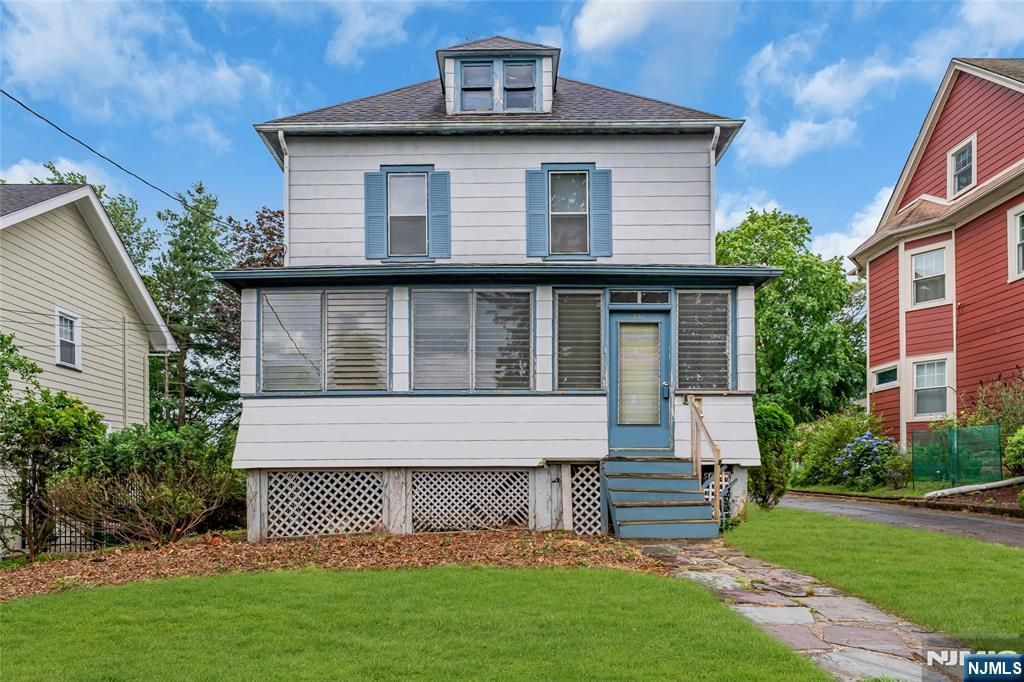 257 Linden Avenue, Verona, NJ 07044