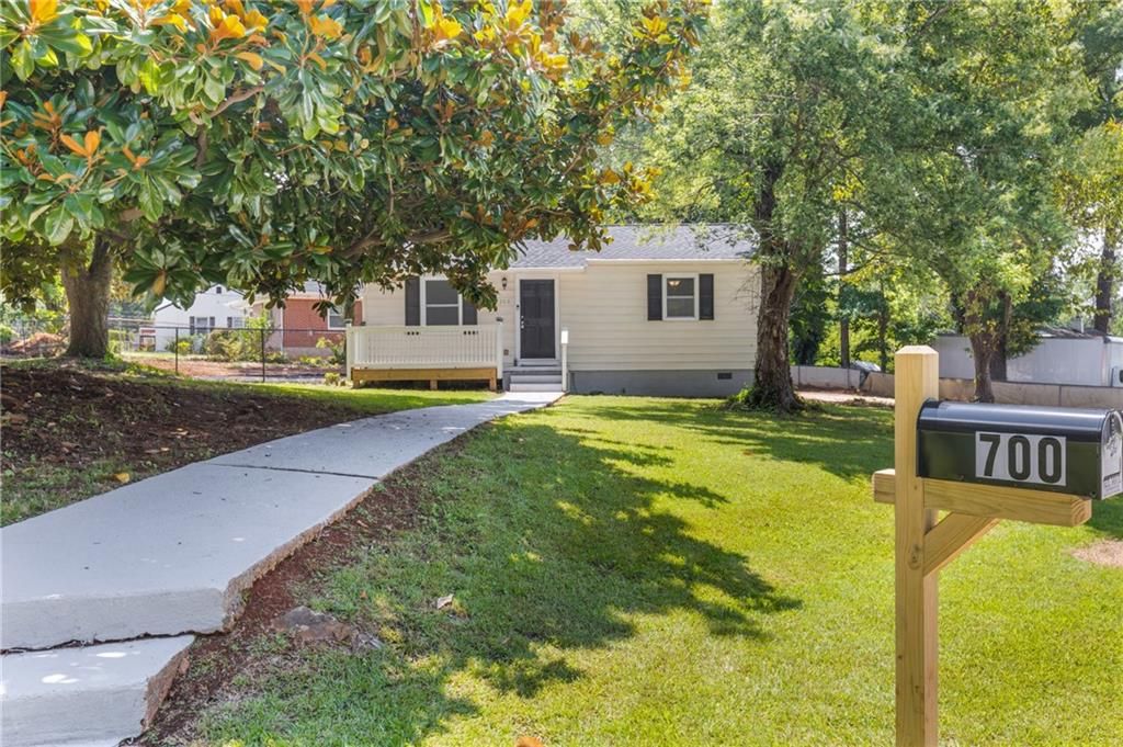700 Parkdale Drive, Scottdale, GA 30079