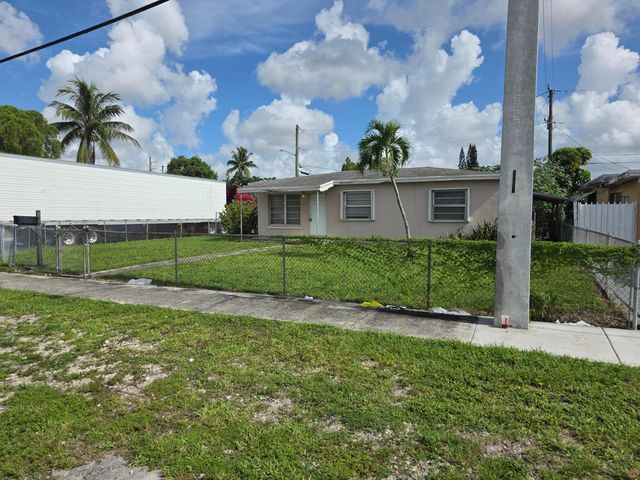3555 NW 95th Street, Miami, FL 33147