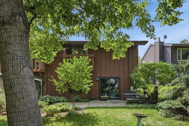 1451 23rd Street S, Fargo, ND 58103
