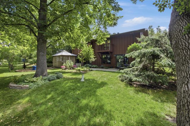 1451 23rd Street S, Fargo, ND 58103