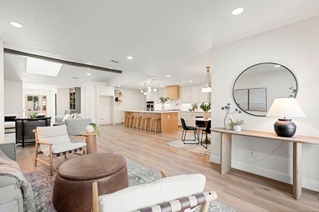 9376 Briarhurst Drive, Dallas, TX 75243