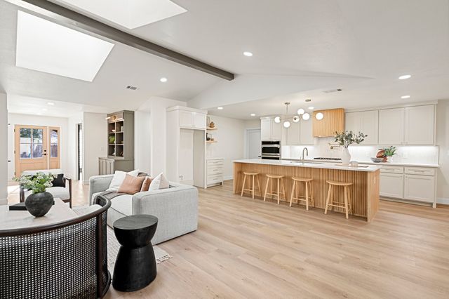 9376 Briarhurst Drive, Dallas, TX 75243