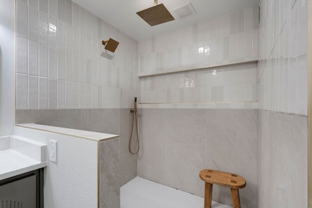 9376 Briarhurst Drive, Dallas, TX 75243