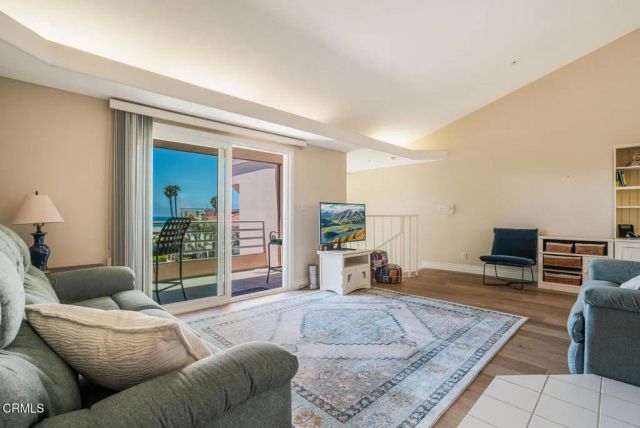 1130 Mandalay Beach Road, Oxnard, CA 93035