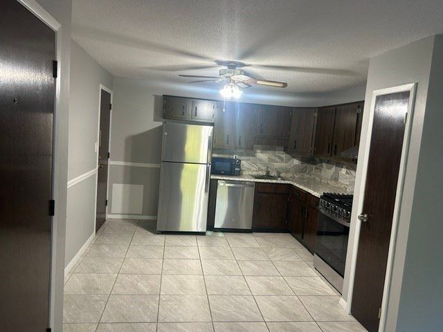 61 Shea Street 14, Lowell, MA 01854
