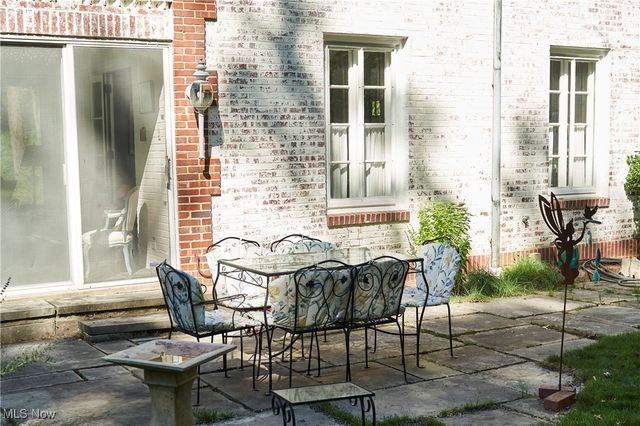 2120 Ridgewood Road, Akron, OH 44313