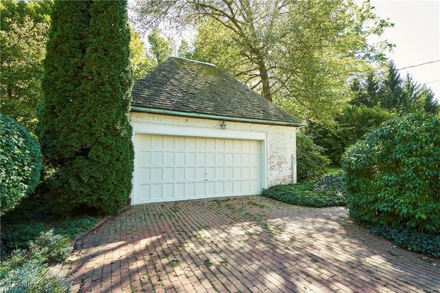 2120 Ridgewood Road, Akron, OH 44313