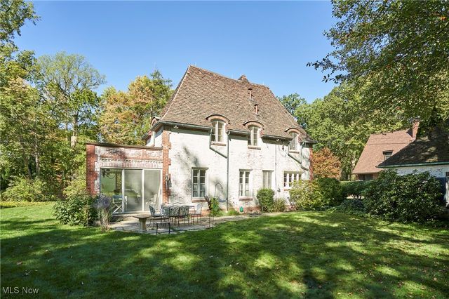 2120 Ridgewood Road, Akron, OH 44313