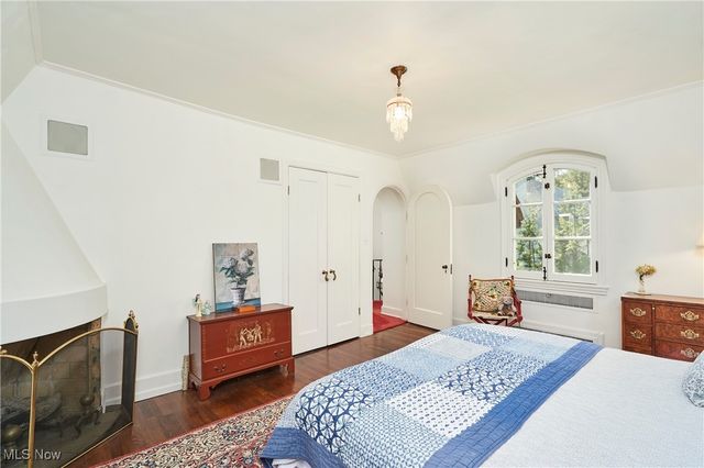 2120 Ridgewood Road, Akron, OH 44313