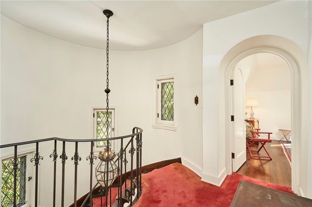 2120 Ridgewood Road, Akron, OH 44313