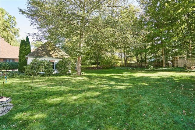 2120 Ridgewood Road, Akron, OH 44313