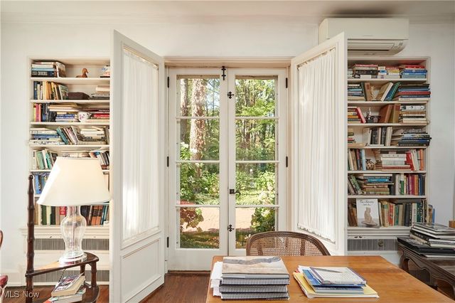 2120 Ridgewood Road, Akron, OH 44313