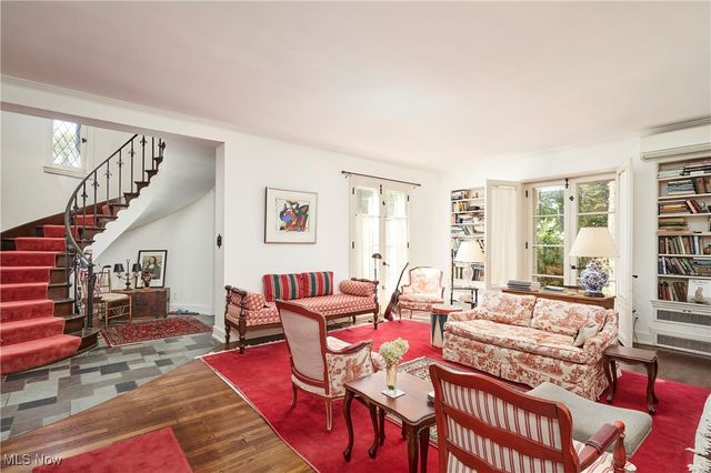 2120 Ridgewood Road, Akron, OH 44313