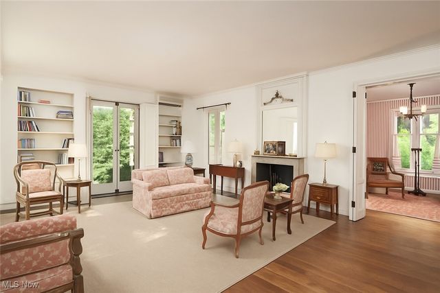 2120 Ridgewood Road, Akron, OH 44313