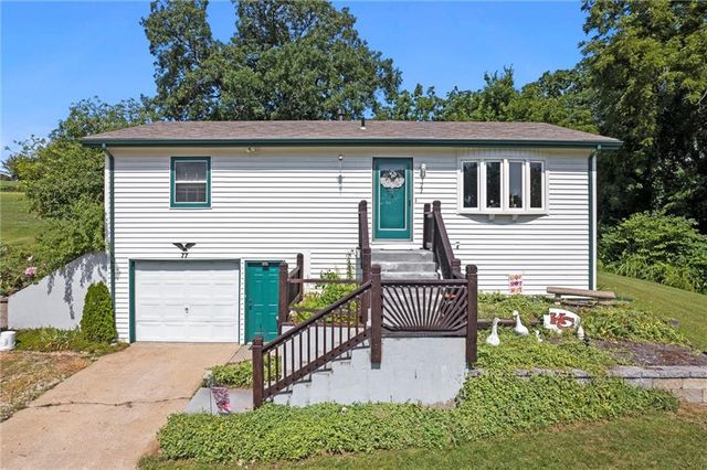 77 Stevens Road, Eudora, KS 66025