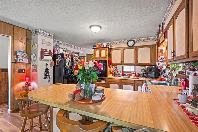 77 Stevens Road, Eudora, KS 66025