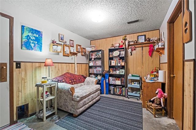 77 Stevens Road, Eudora, KS 66025