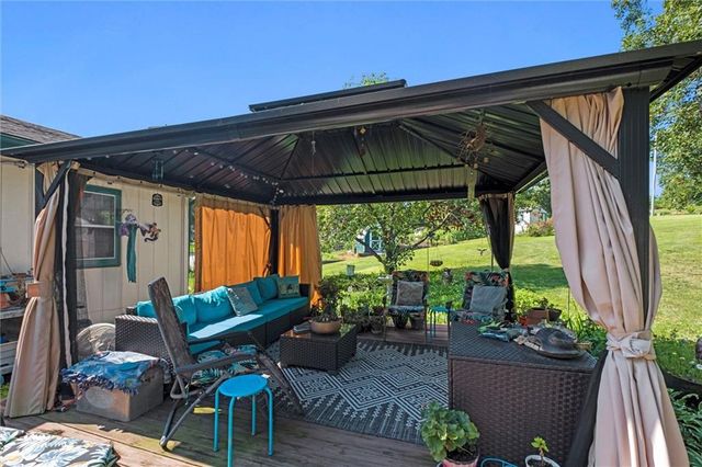 77 Stevens Road, Eudora, KS 66025