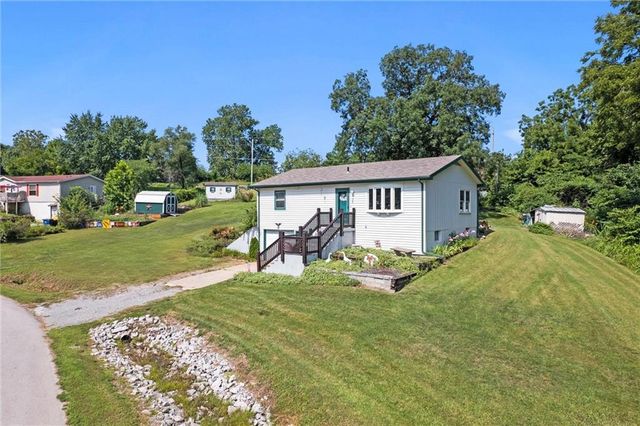 77 Stevens Road, Eudora, KS 66025