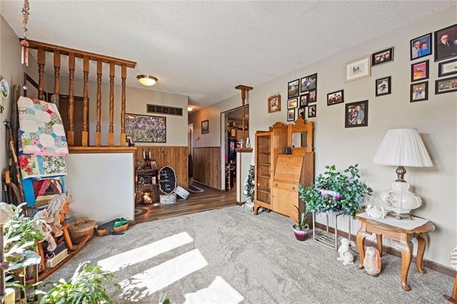 77 Stevens Road, Eudora, KS 66025