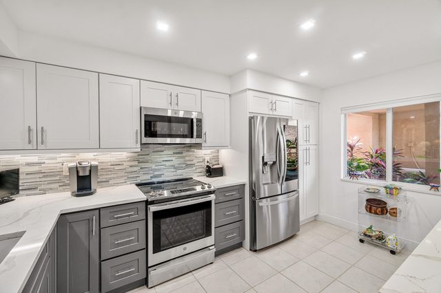 12560 Majesty Circle 104, Boynton Beach, FL 33437