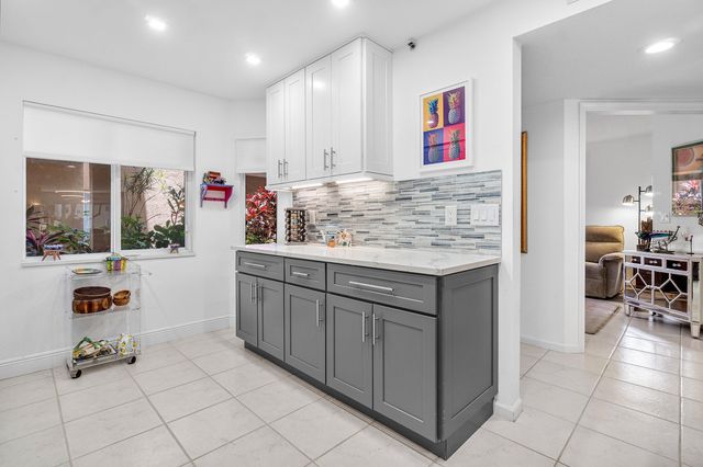 12560 Majesty Circle 104, Boynton Beach, FL 33437