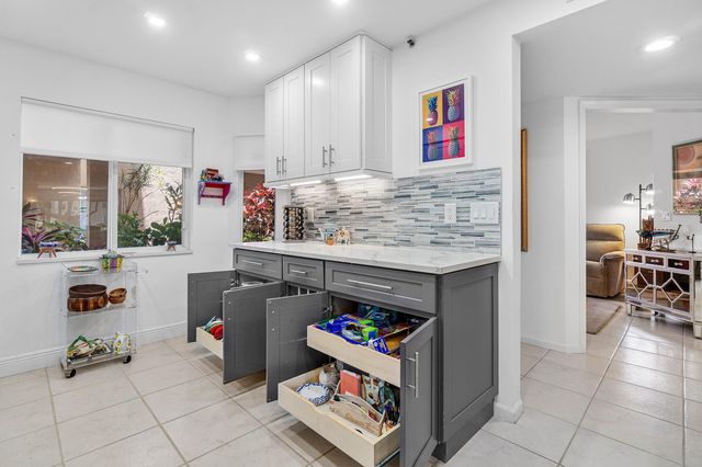 12560 Majesty Circle 104, Boynton Beach, FL 33437