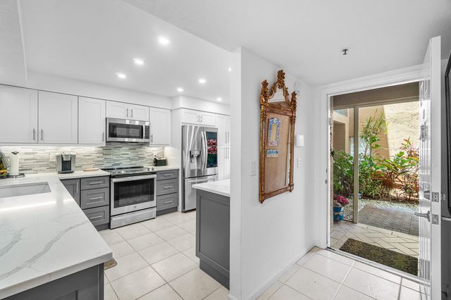 12560 Majesty Circle 104, Boynton Beach, FL 33437