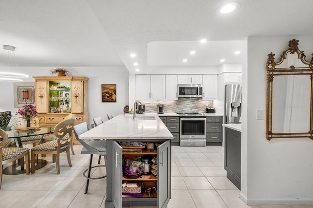 12560 Majesty Circle 104, Boynton Beach, FL 33437