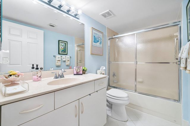 12560 Majesty Circle 104, Boynton Beach, FL 33437