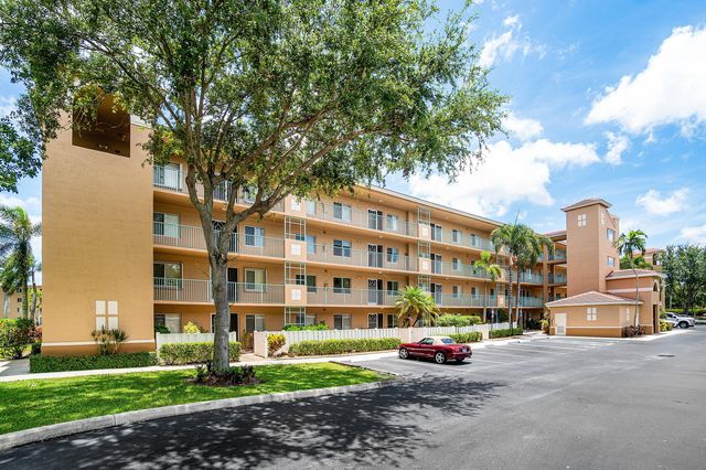 12560 Majesty Circle 104, Boynton Beach, FL 33437