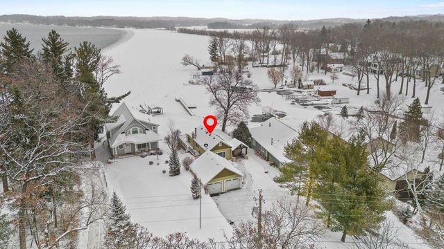 W964 Spring Grove Road, Green Lake, WI 54941