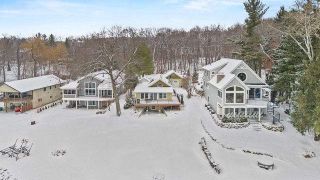 W964 Spring Grove Road, Green Lake, WI 54941