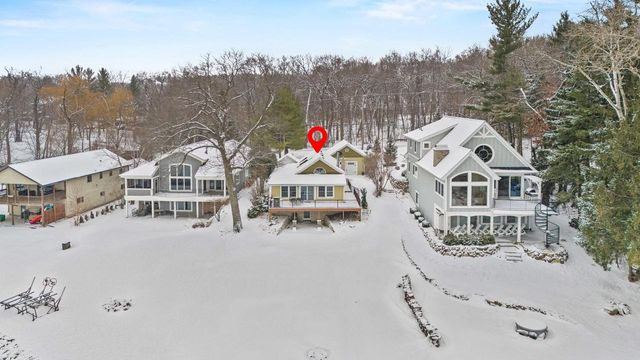 W964 Spring Grove Road, Green Lake, WI 54941