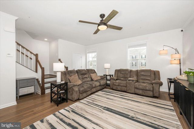 205 LONGLEY GREEN DR, Walkersville, MD 21793