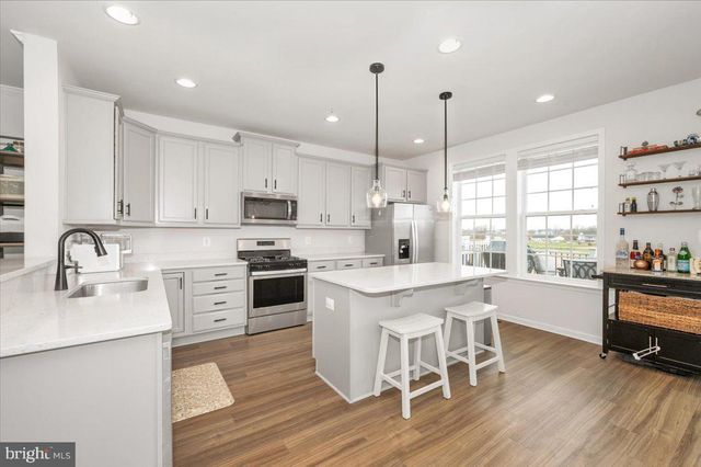 205 LONGLEY GREEN DR, Walkersville, MD 21793