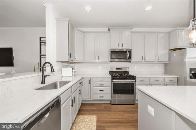 205 LONGLEY GREEN DR, Walkersville, MD 21793