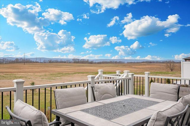 205 LONGLEY GREEN DR, Walkersville, MD 21793