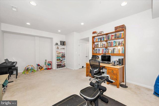 205 LONGLEY GREEN DR, Walkersville, MD 21793