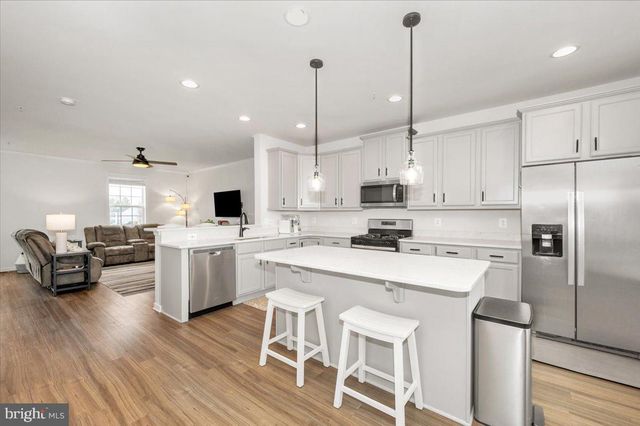 205 LONGLEY GREEN DR, Walkersville, MD 21793