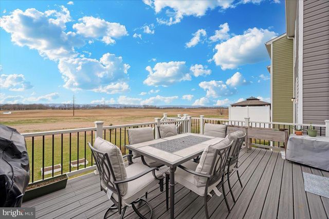 205 LONGLEY GREEN DR, Walkersville, MD 21793