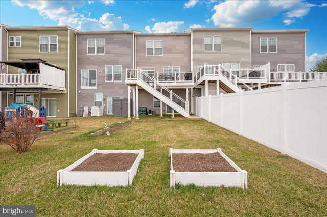 205 LONGLEY GREEN DR, Walkersville, MD 21793