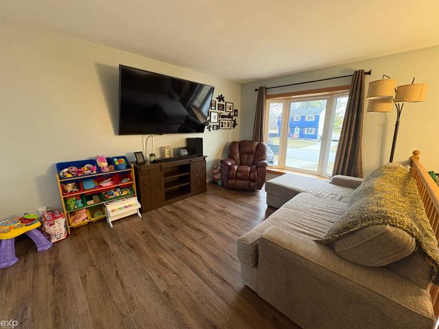 3157 Coventry Drive, Bay City, MI 48706