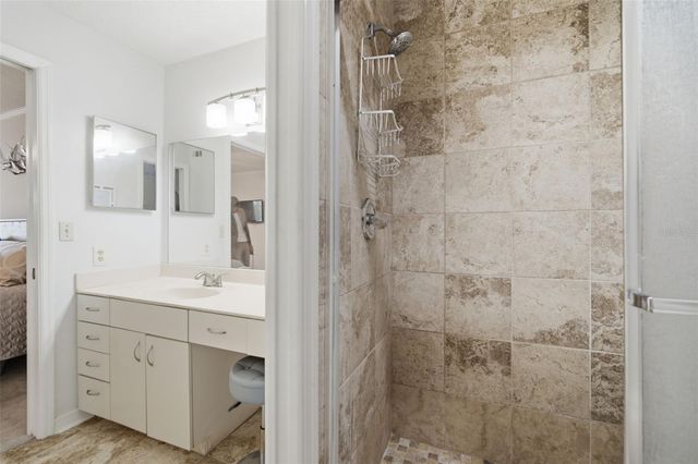8350 SAVANNAH TRACE CIRCLE 305, Tampa, FL 33615